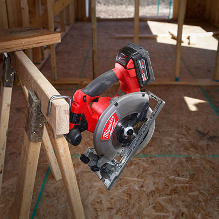 Milwaukee 2730-20 M18 Fuel sierra circular de mano 6 1/2